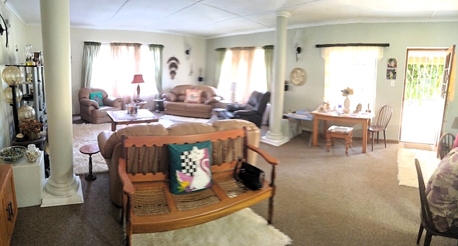 4 Bedroom Property for Sale in Noorsekloof Eastern Cape